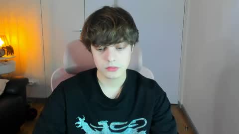 Max online show from March 20, 9:07 pm