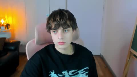 Max online show from March 10, 2:39 am