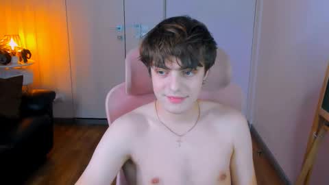 Max online show from March 11, 2:40 am