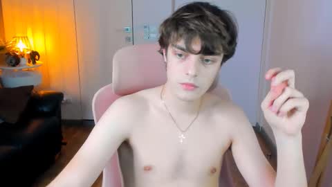 Max online show from March 12, 2:41 am