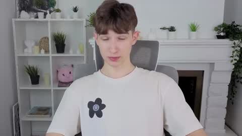 Max online show from November 26, 12:41 pm