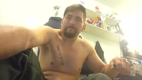 Max online show from November 7, 9:51 pm