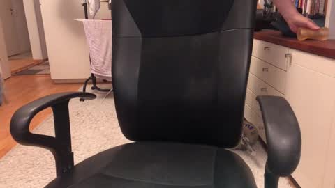 Max online show from December 1, 4:15 am