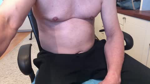 Max online show from November 19, 12:16 pm