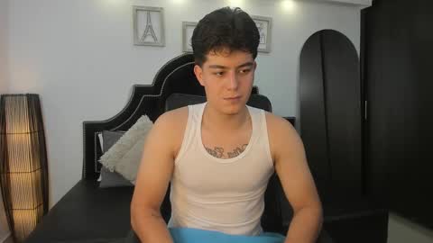 Snapshot of maxxicruz chatting on September 26, 4:10 am Maxxi online show from September 26, 4:10 am