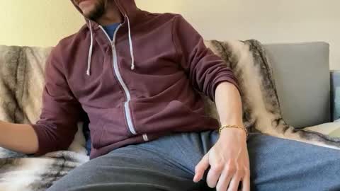 Snapshot of maxxxurbate chatting on December 31, 10:15 am MaxXxurbate online show from December 31, 10:15 am