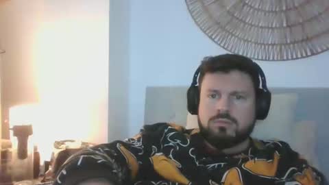 Snapshot of maythe4bwu chatting on February 24, 10:15 am maythe4bwu online show from February 24, 10:15 am