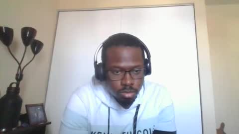 Mark online show from January 9, 6:46 pm