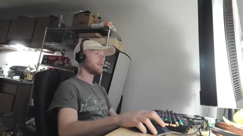 mcchoopyy online show from September 17, 2:01 am