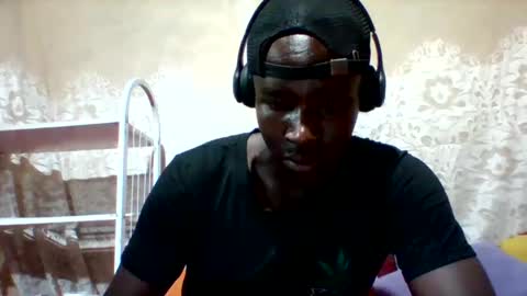 Snapshot of mclntz_bbc chatting on March 6, 7:10 pm mclntz_bbc online show from March 6, 7:10 pm