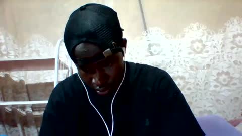 Snapshot of mclntz_bbc chatting on February 21, 4:40 am mclntz_bbc online show from February 21, 4:40 am