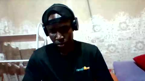 Snapshot of mclntz_bbc chatting on February 19, 5:27 am mclntz_bbc online show from February 19, 5:27 am
