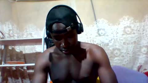Snapshot of mclntz_bbc chatting on February 24, 4:05 am mclntz_bbc online show from February 24, 4:05 am