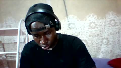 Snapshot of mclntz_bbc chatting on March 8, 7:24 am mclntz_bbc online show from March 8, 7:24 am