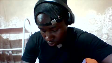 Snapshot of mclntz_bbc chatting on February 25, 7:09 am mclntz_bbc online show from February 25, 7:09 am