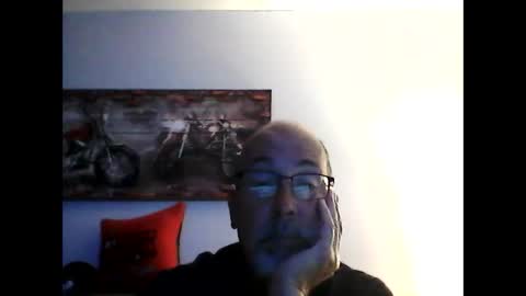 me at home online show from November 9, 1:37 pm