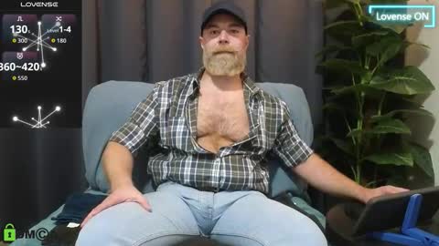 Snapshot of meaty_roll chatting on October 20, 2:48 am Meaty Roll online show from October 20, 2:48 am