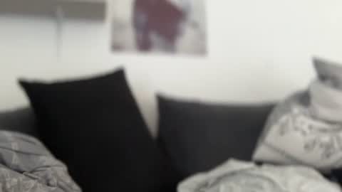 mega1185264 online show from April 25, 3:09 pm