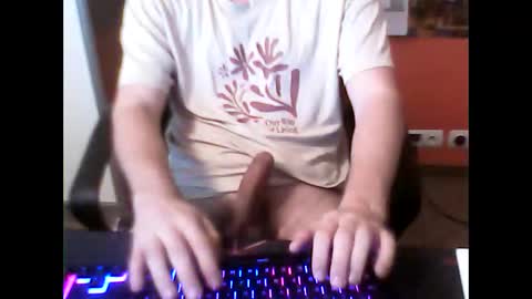 Snapshot of meks5544 chatting on November 2, 5:01 am meks5544 online show from November 2, 5:01 am