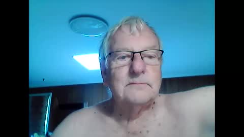 melbourne000 online show from January 7, 5:01 am