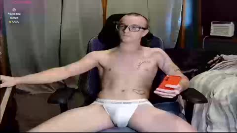 Snapshot of memphisdatwink chatting on September 8, 7:57 pm slimthug online show from September 8, 7:57 pm