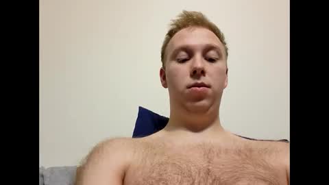 Snapshot of meow732 chatting on October 15, 12:40 am meow732 online show from October 15, 12:40 am