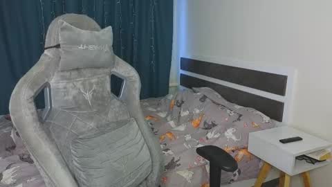 Mickey online show from February 9, 3:44 am