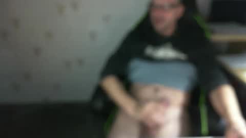Pat online show from February 25, 8:09 pm