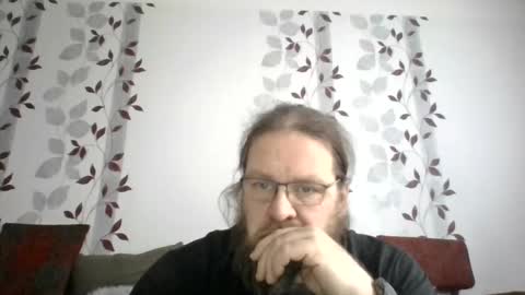 Snapshot of metallbuddy chatting on December 26, 10:05 am ask me online show from December 26, 10:05 am