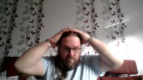 Snapshot of metallbuddy chatting on February 8, 8:31 am ask me online show from February 8, 8:31 am