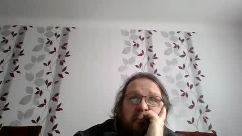 Snapshot of metallbuddy chatting on December 27, 10:45 am ask me online show from December 27, 10:45 am