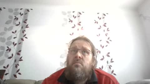 Snapshot of metallbuddy chatting on February 18, 7:32 am ask me online show from February 18, 7:32 am