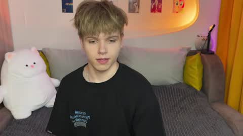 Arthur online show from June 26, 7:49 pm