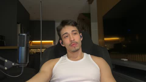 mettew22cm online show from May 1, 2:37 am