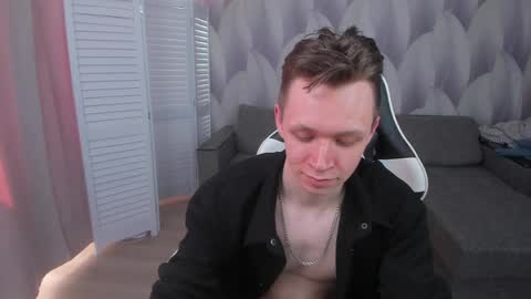 MEVERIK OUSHEN online show from April 10, 1:29 pm