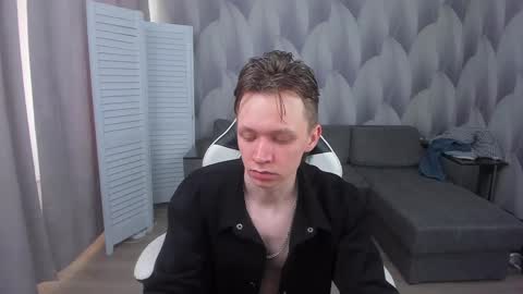 MEVERIK OUSHEN online show from April 15, 8:03 am