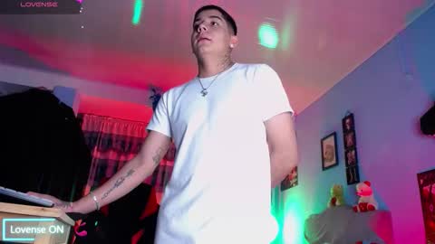 Snapshot of mexican_cum chatting on October 10, 3:22 am Jhon online show from October 10, 3:22 am