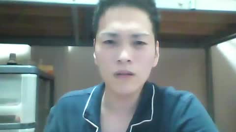 Snapshot of mgnhiroyuki chatting on September 25, 12:37 pm mgnhiroyuki online show from September 25, 12:37 pm
