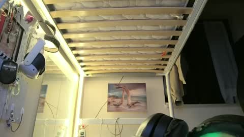 hyde online show from February 23, 11:58 pm