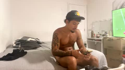 miamiclos1 online show from October 29, 2:14 am