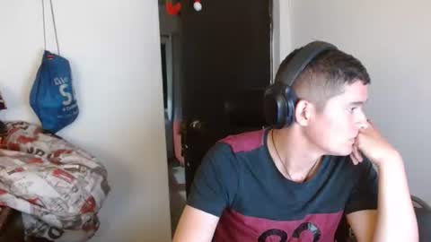 miaou_miaou online show from May 12, 12:41 am