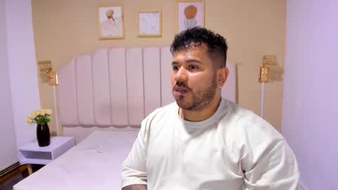 MICHAEL online show from December 1, 7:50 pm