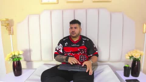 MICHAEL online show from November 12, 1:17 pm