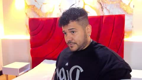 MICHAEL online show from November 1, 1:04 pm