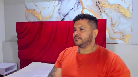 MICHAEL online show from November 18, 1:15 pm