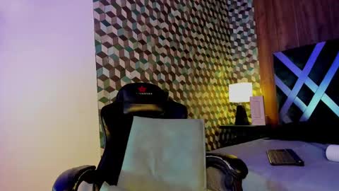 Snapshot of michael_magno chatting on February 18, 1:11 pm Michael Stevens online show from February 18, 1:11 pm