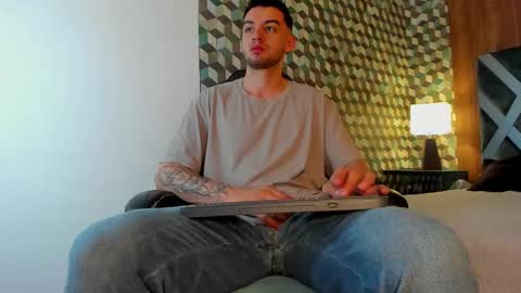 Snapshot of michael_magno chatting on February 25, 2:11 pm Michael Stevens online show from February 25, 2:11 pm