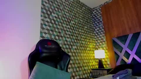 Snapshot of michael_magno chatting on February 19, 12:11 pm Michael Stevens online show from February 19, 12:11 pm