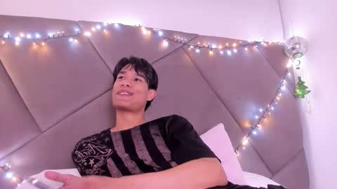 michael_vidal online show from November 15, 10:34 pm