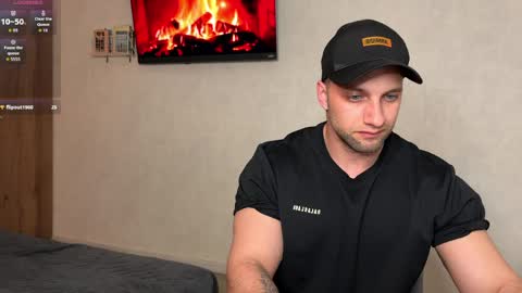 michaelbradley_for_u online show from May 14, 7:56 pm